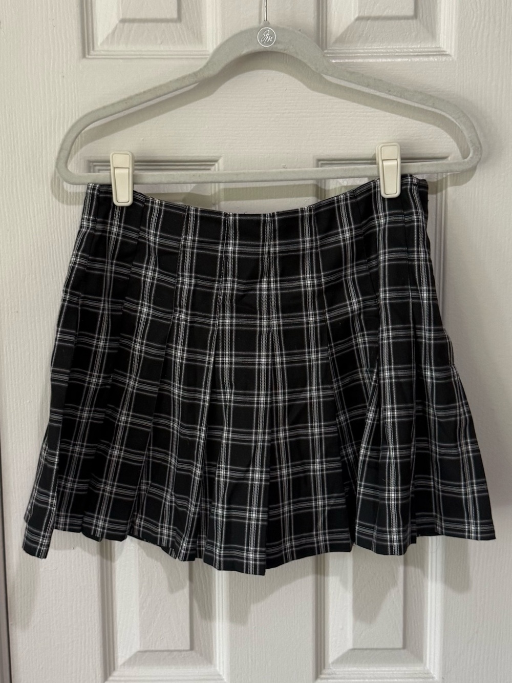 H&M Divided Black and White Plaid Pleated Mini Skirt